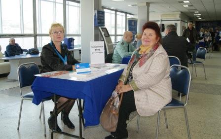 Участников Всероссийской декады подписки во Владивостоке проконсультировали по пенсионным вопросам