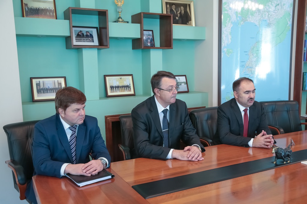 Глава Пенсионного фонда России Антон Дроздов прибыл во Владивосток