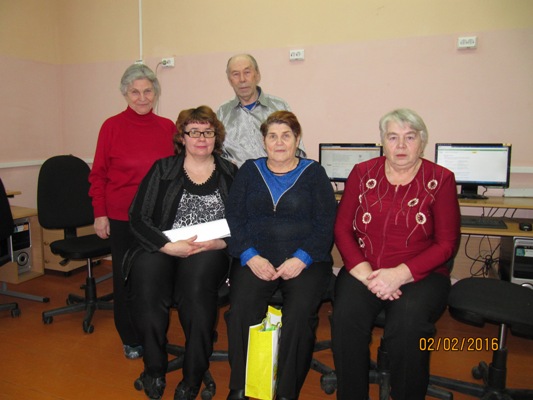 Дновские пенсионеры научились работать в Интернете