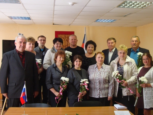 В Администрации Островского района торжественно вручили благодарственные письма лучшим страхователям