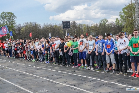 В преддверии Дня Победы сотрудники  регионального Отделения ПФР и Управления ПФР в г. Пскове и Псковском районе приняли участие в 71-й легкоатлетической эстафете