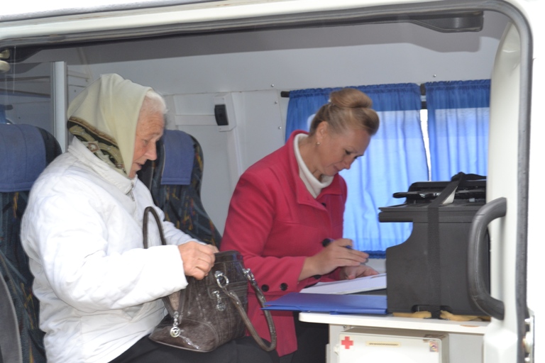 Передвижной офис клиентской службы Пенсионного фонда посетил 5 населенных пунктов Стругокрасненского  района