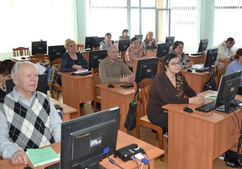 Пенсионеры могут выбрать удобный для них способ доставки пенсии: 185 тысячам получателей пенсий в Рязанской области доставка выплат осуществляется через кредитные организации, 203 тысячам – через организации почтовой связи. 