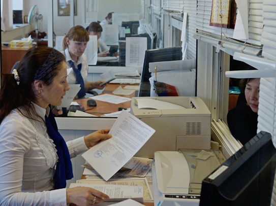 Рекомендуем предварительно обращаться по поводу назначения пенсии не позднее, чем за полгода до наступления пенсионного возраста