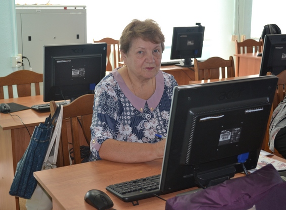 Уже 7 учебная группа Рязанских пенсионеров проходит обучение компьютерной грамотности на курсах Отделения ПФР и Союза пенсионеров