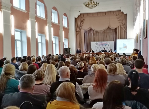 О введении электронных трудовых книжек рассказали на областном мероприятии  при участии 250 работодателей региона