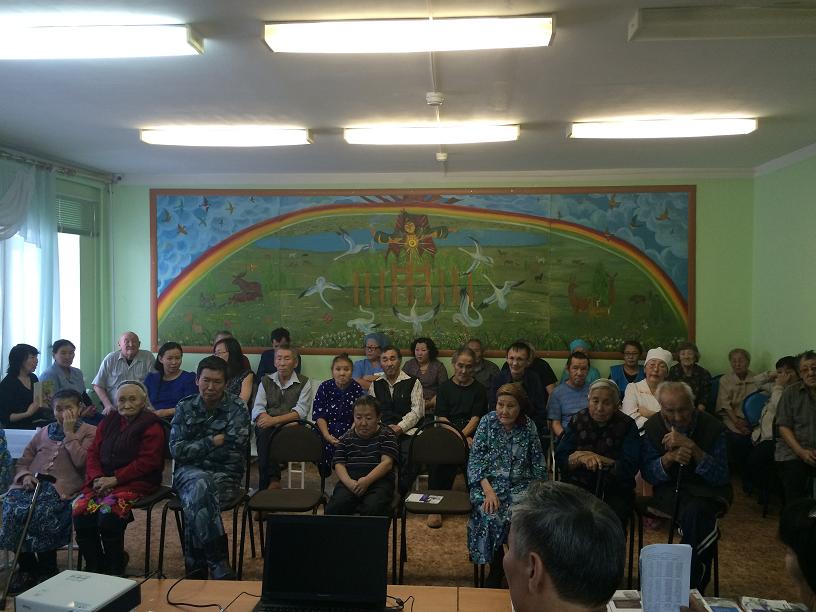 Три в одном: встреча с инвалидами в доме-интернате, с населением  двух поселений наслега и пенсионная грамотность для учащихся старших классов в Курбусахском наслеге Усть-Алданского улуса