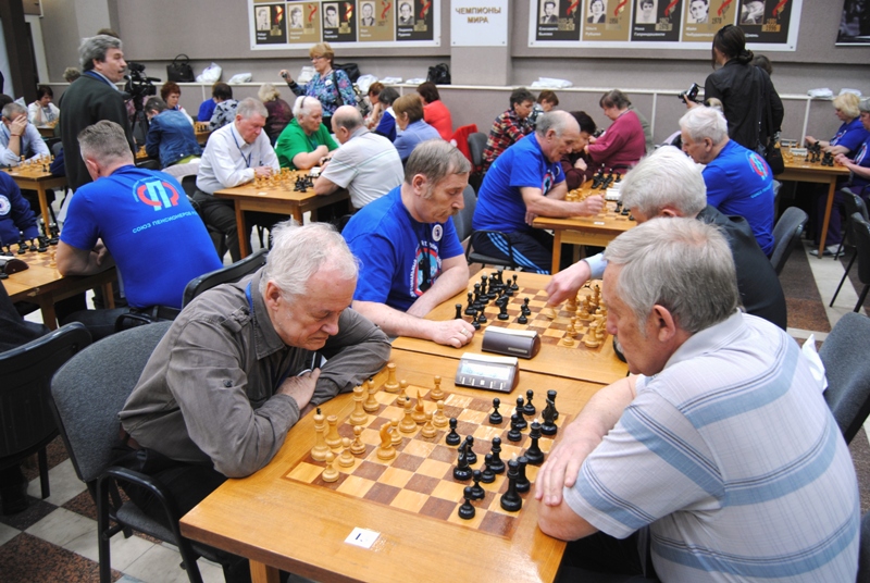 В Самаре открылся межрегиональный шахматный турнир среди пенсионеров