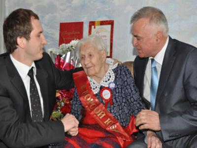 Горячо и сердечно поздравляю Вас с Днем социального работника!