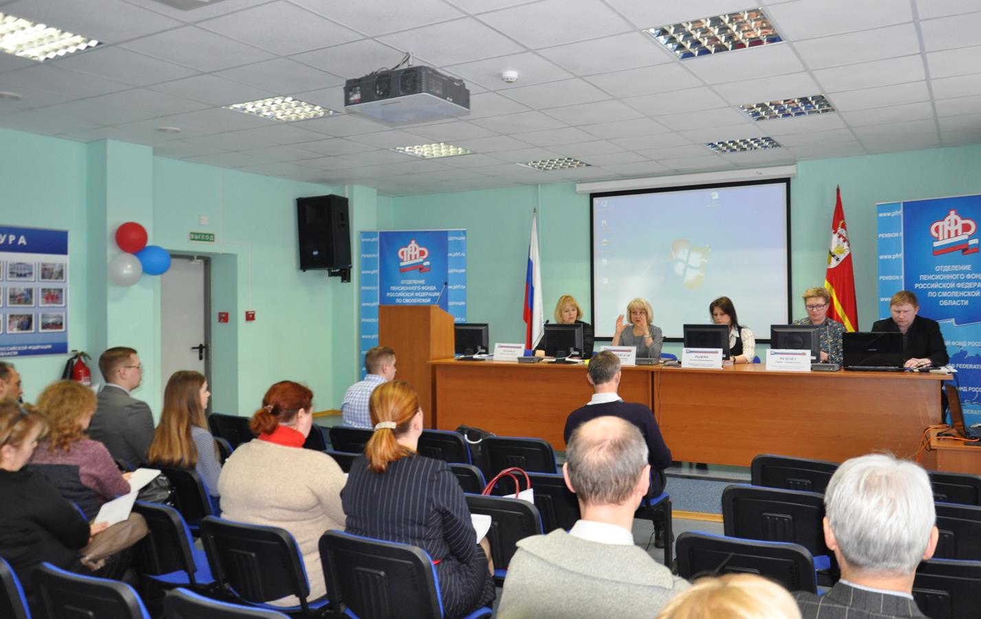 22 марта в Отделении ПФР по Смоленской области в режиме видеоконференции прошел семинар-совещание по вопросам внедрения Единой государственной информационной системы социального обеспечения (ЕГИССО).