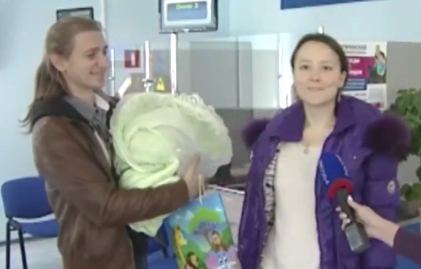 Семья из станицы Темнолесская Шпаковского района первой в крае получила ежемесячную выплату из средств материнского капитала