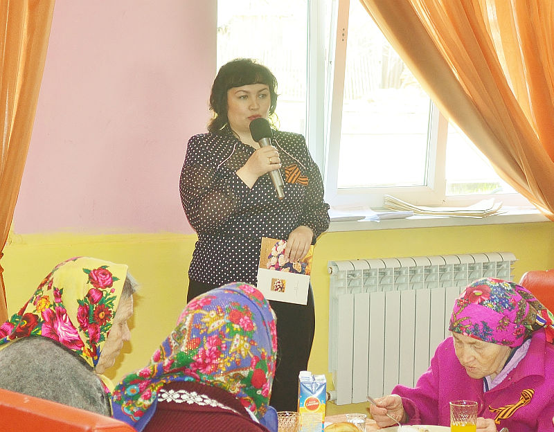 Специалисты УПФР в Гаринском районе встретились с ветеранами и тружениками тыла