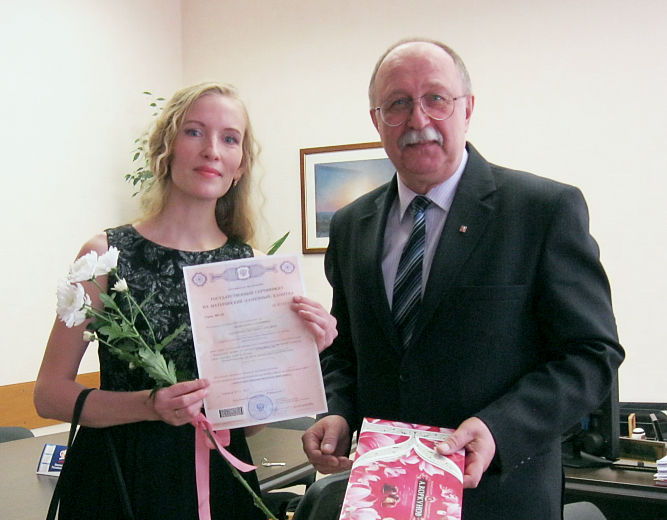 В Первоуральске вручили юбилейный сертификат на материнский капитал
