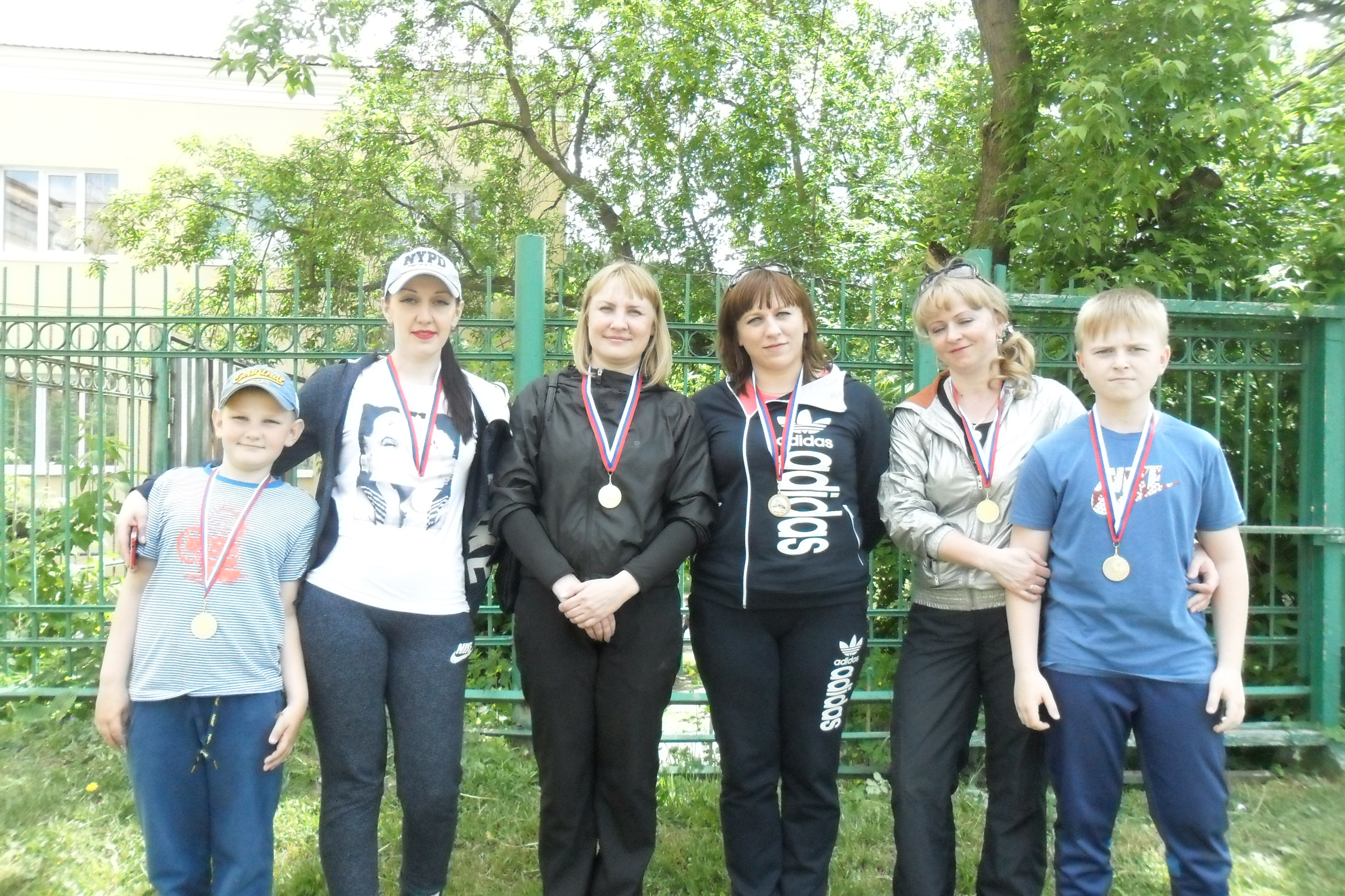 Работники Управления ПФР в Нижнесергинском районе приняли участие в соревнованиях по спортивному многоборью 