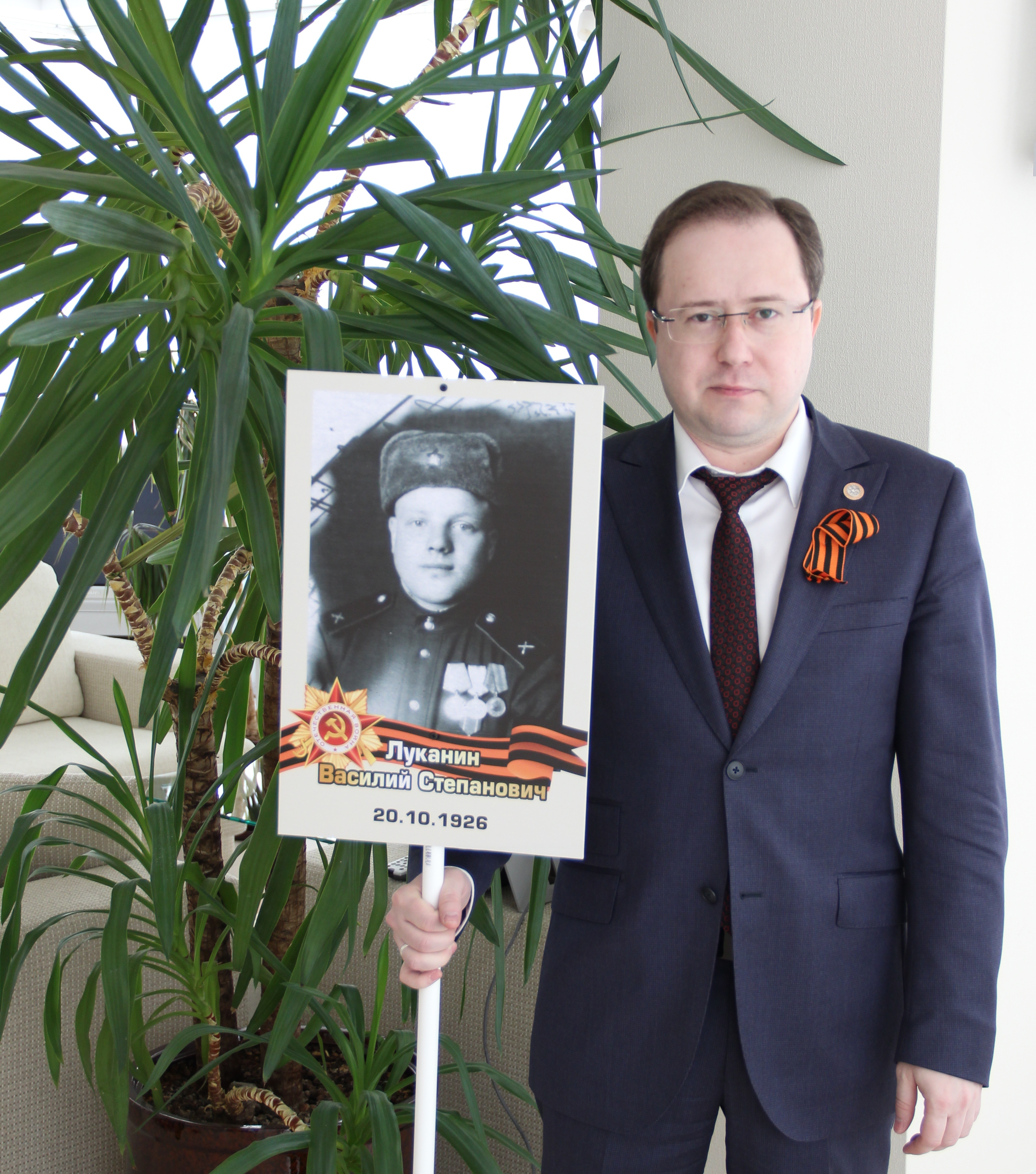 Эдуард Вафин принял участие в торжественной акции «Бессмертный полк»