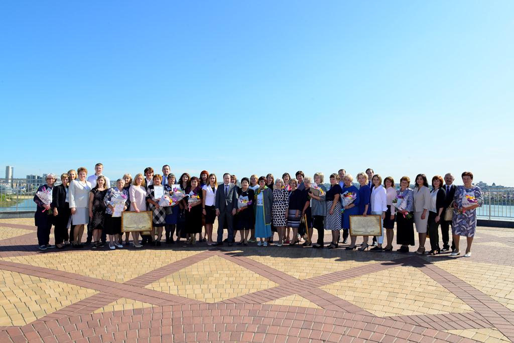 Пенсионный фонд Татарстана совместно с Управлением ЗАГС впервые провели чествование трудовых династий ПФР (Видео) 