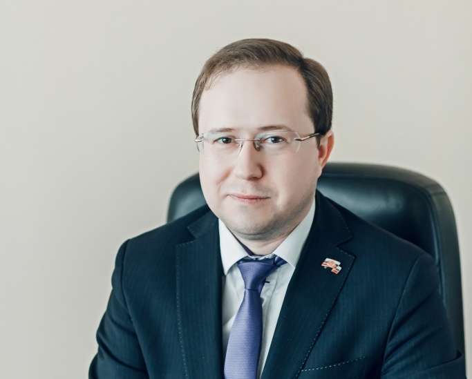 Поздравление Эдуарда Вафина с Международным женским днём