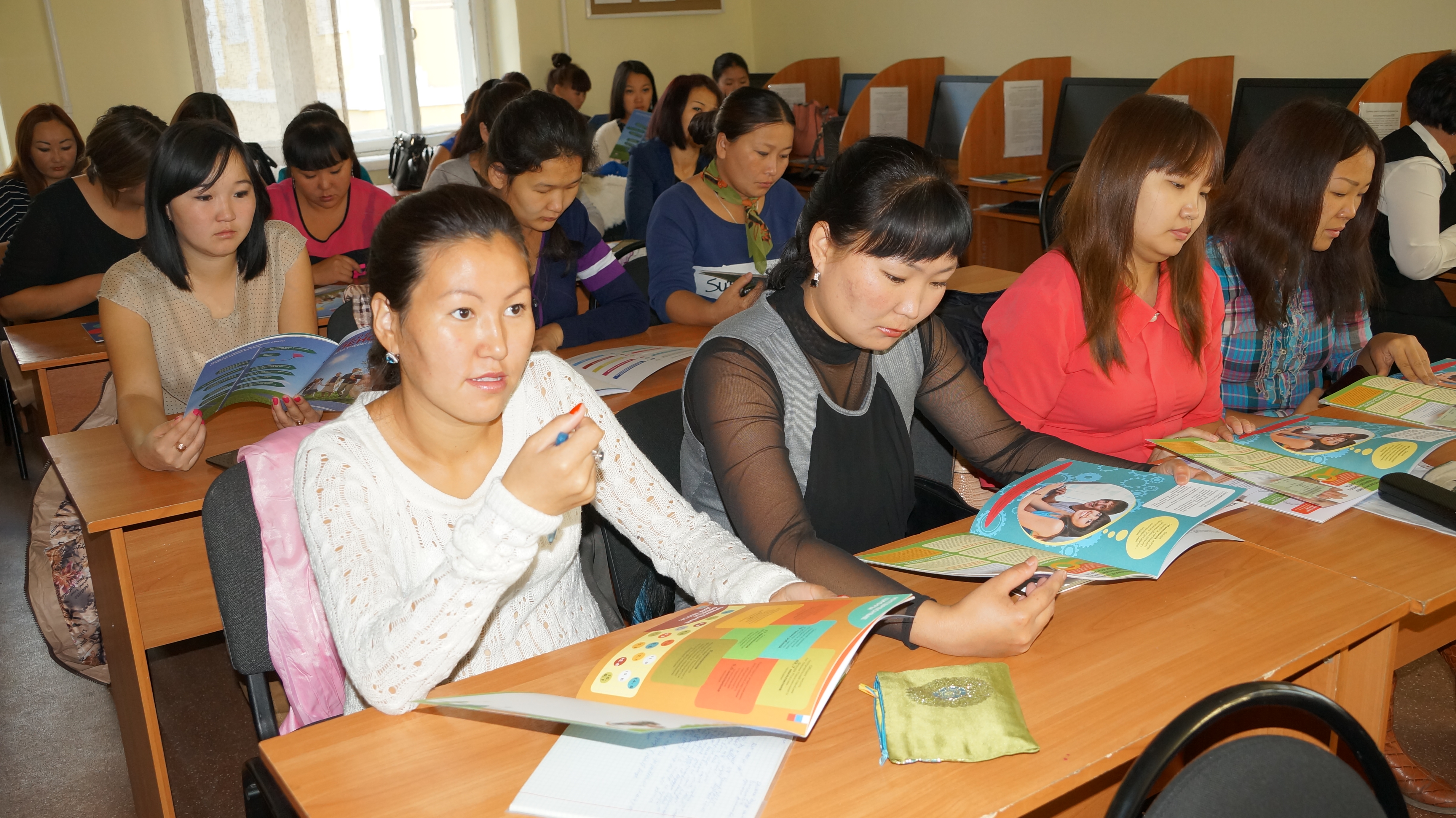 Специалисты ОПФР по Республике Тыва провели занятия по  пенсионной грамотности для студентов  Кызылского пединститута