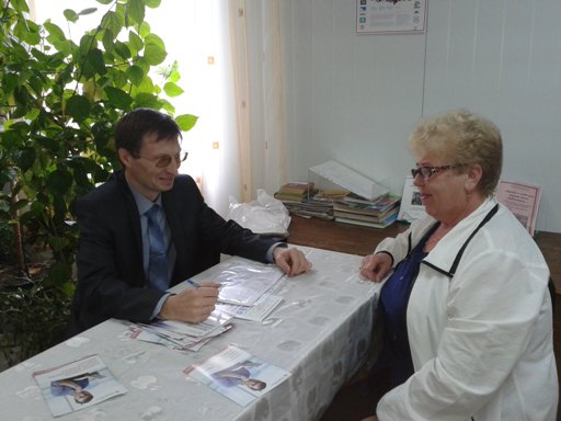 Мобильная бригада Абатского района провела консультации для жителей села Ленинка