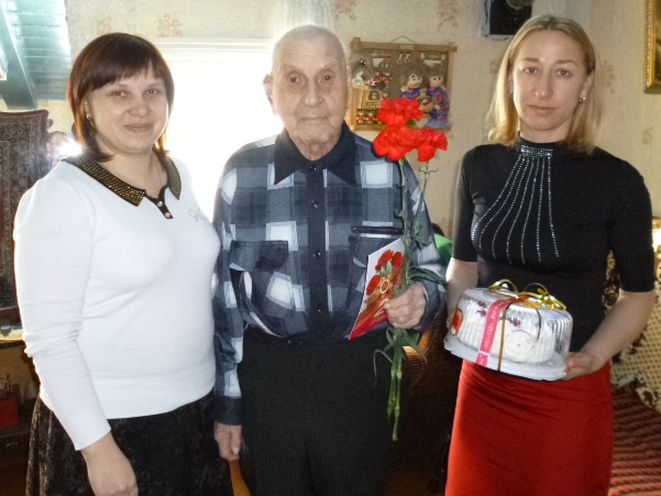 Поздравили долгожителя-ветерана