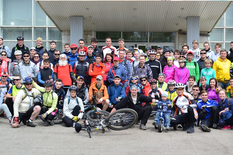 Юбилейный год Пенсионного фонда отметили велопробегом