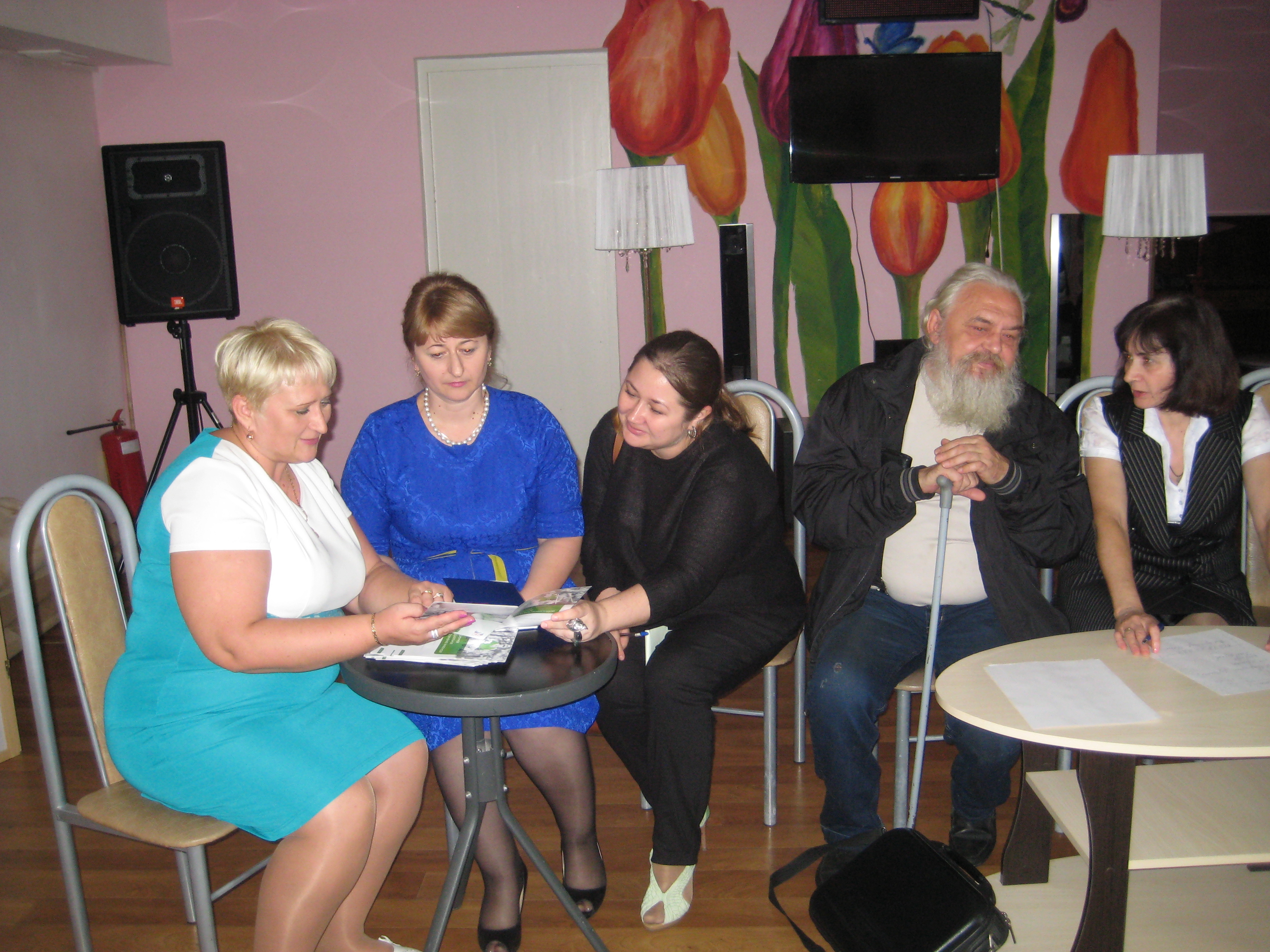 В г. Новый Уренгой состоялась встреча с пенсионерами, инвалидами, родителями детей-инвалидов.