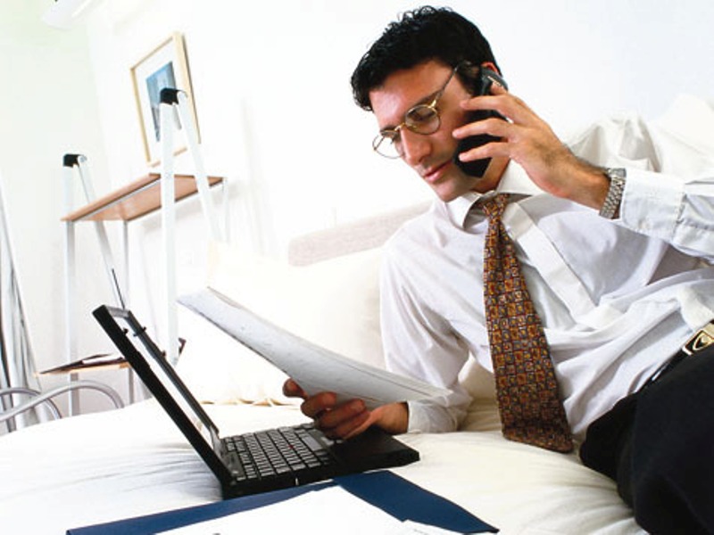 Индивидуальным предпринимателям, получившим доход более 300 000 рублей в 2015 году