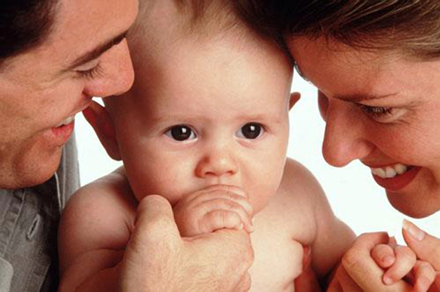 Единовременная выплата 20 000 рублей из средств материнского (семейного) капитала на любые нужды семьи.