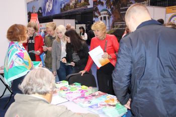 В Некрасовском районе прошла выставка социальных услуг для пожилых граждан