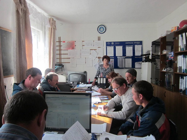 Встречи с трудовыми коллективами на регулярной основе