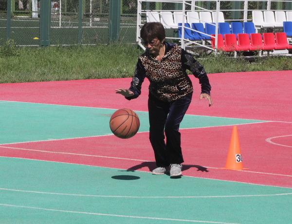 Пенсионеры предпочитают дартс