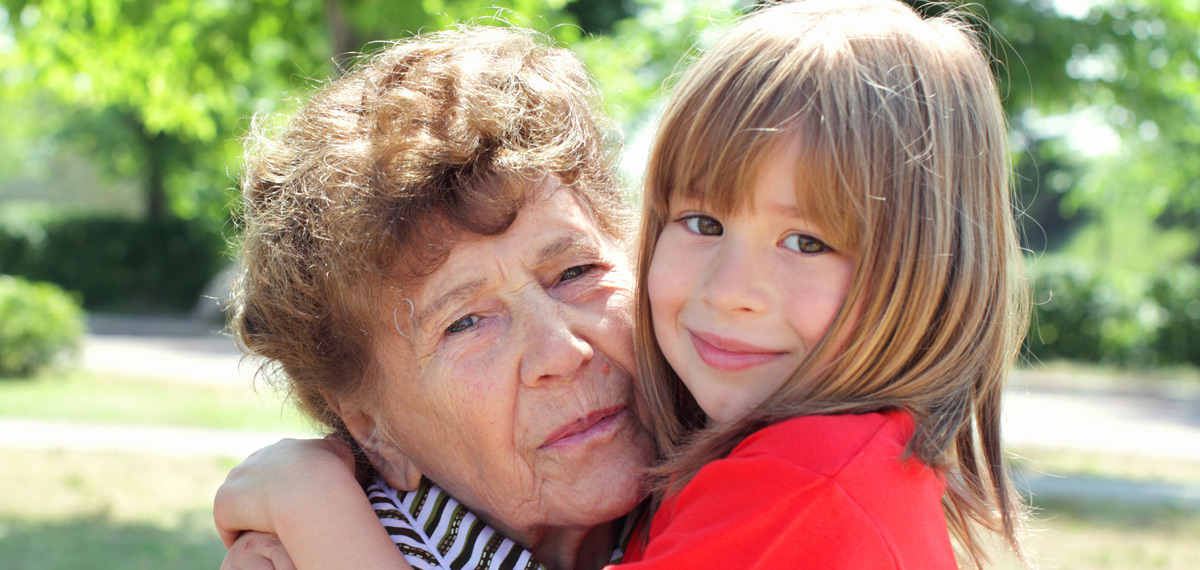 Прабабушки будут получать доплату к пенсии за находящихся на их иждивении правнуков