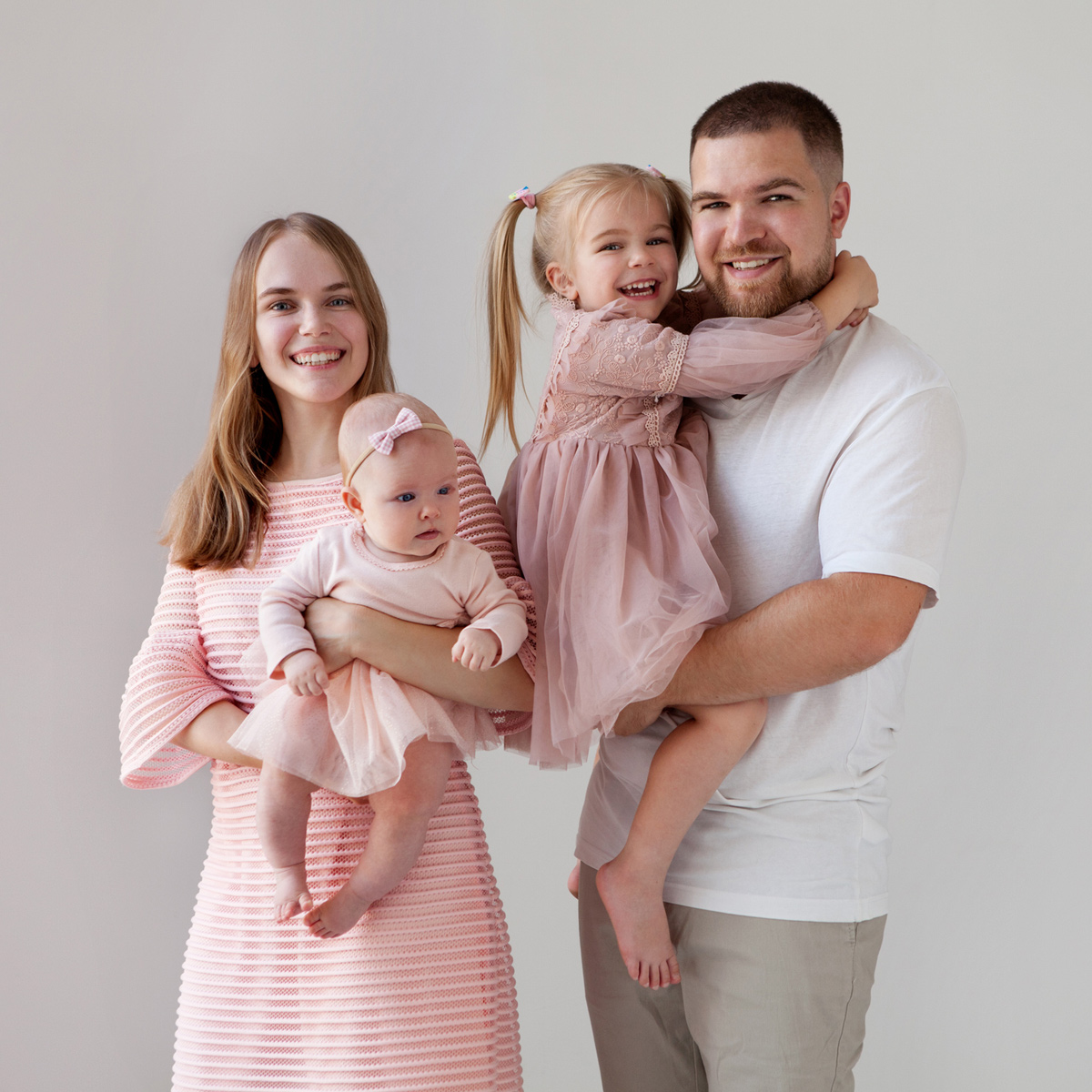 Соцфонд России с 1 июня начнет принимать заявления на получение семейной выплаты