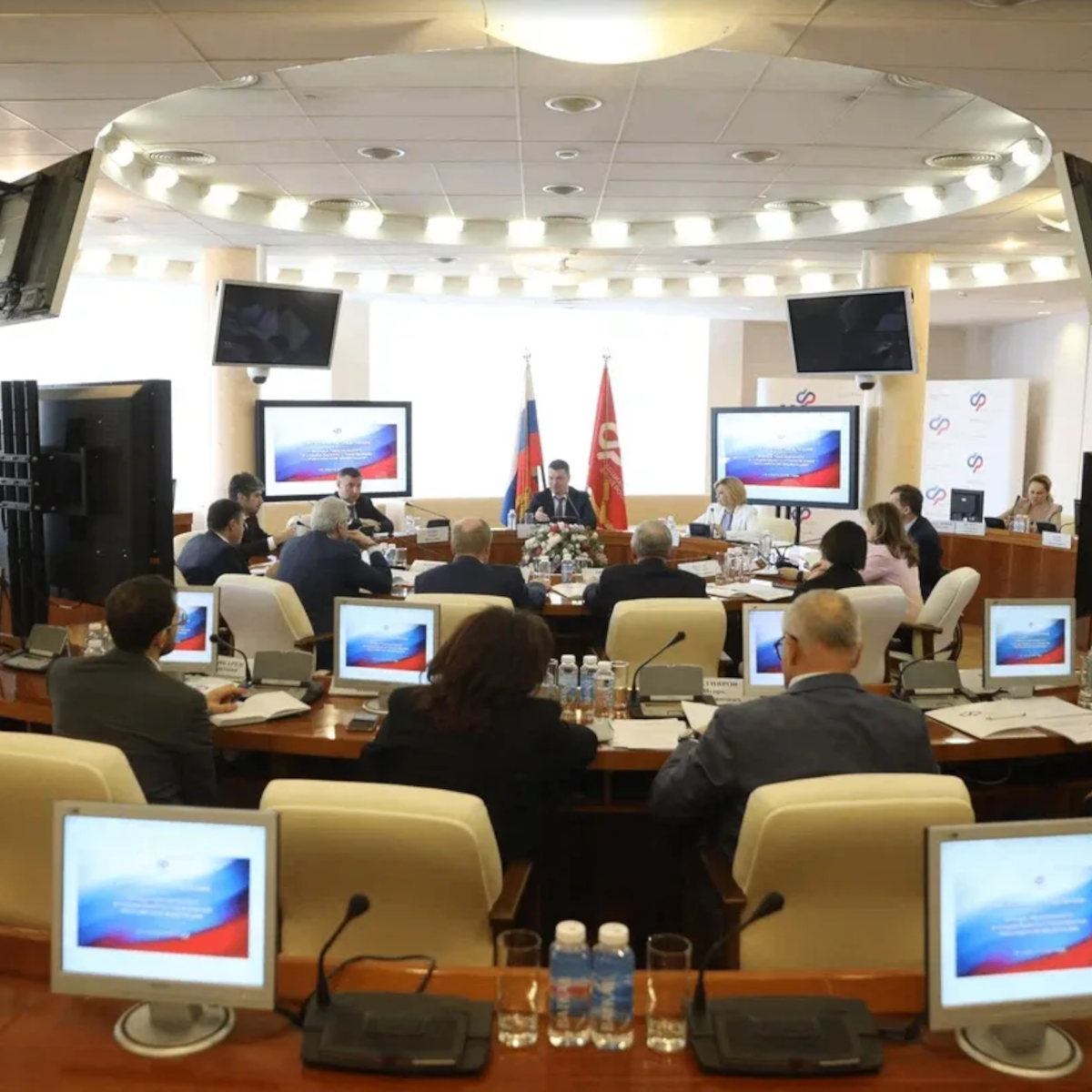 Правление Соцфонда обсудило исполнение бюджета за 2025 год и пенсии многодетных мам