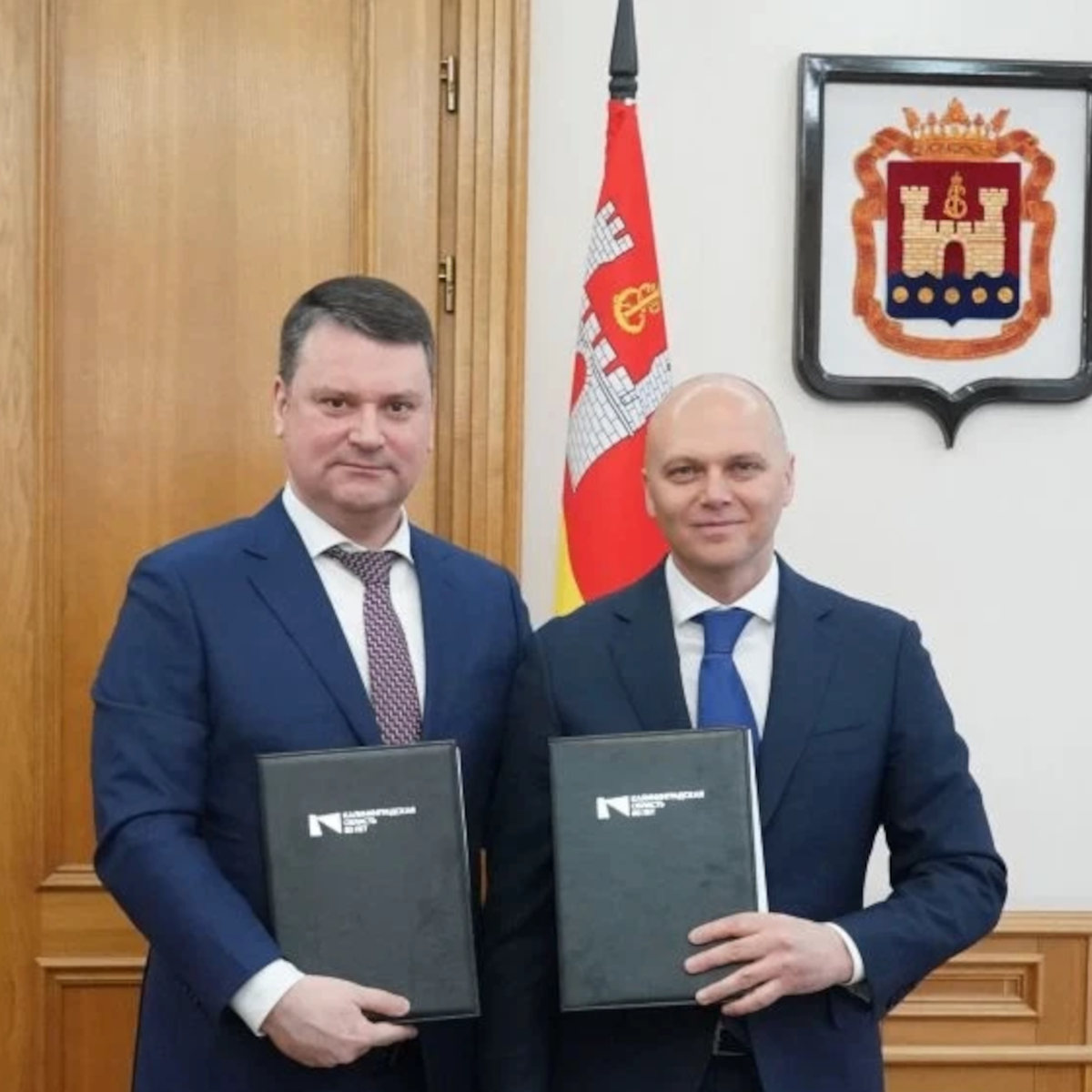 Глава Соцфонда Сергей Чирков подписал соглашение с губернатором Калининградской области